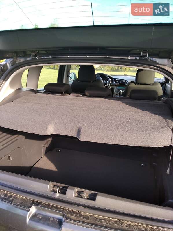 Позашляховик / Кросовер Peugeot 3008 2010 в Городку