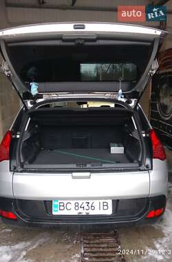 Внедорожник / Кроссовер Peugeot 3008 2011 в 