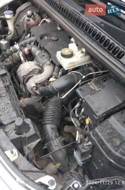 Внедорожник / Кроссовер Peugeot 3008 2011 в 