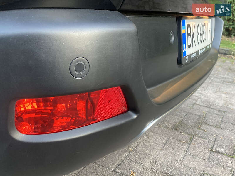 Позашляховик / Кросовер Peugeot 3008 2010 в Рівному