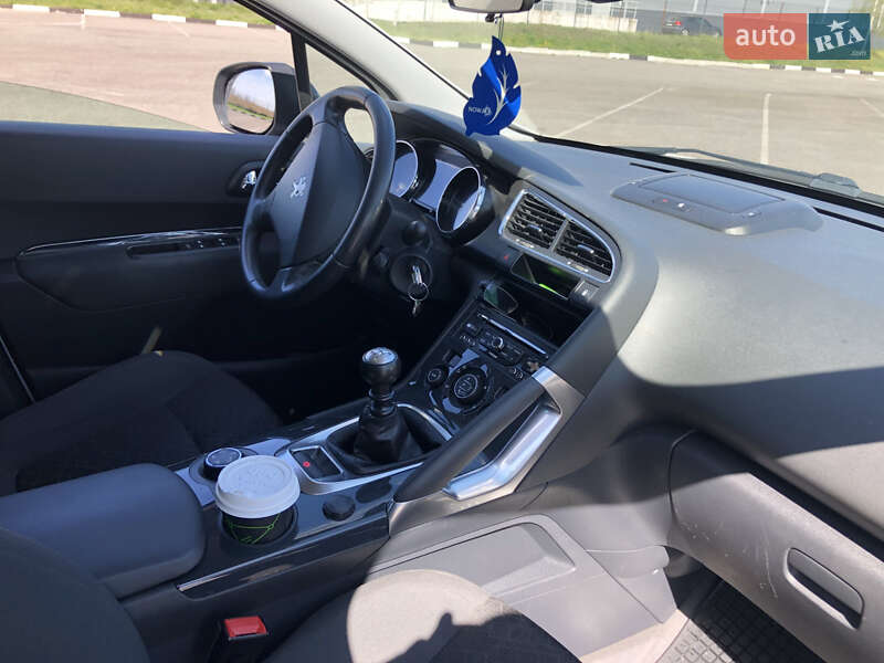 Позашляховик / Кросовер Peugeot 3008 2014 в Рівному