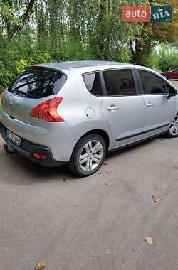 Позашляховик / Кросовер Peugeot 3008 2010 в Калуші