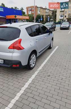 Позашляховик / Кросовер Peugeot 3008 2010 в Калуші