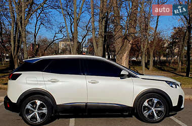 Позашляховик / Кросовер Peugeot 3008 2017 в Миколаєві