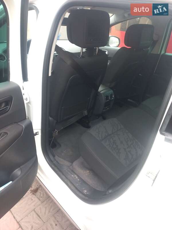 Внедорожник / Кроссовер Peugeot 3008 2011 в Костополе