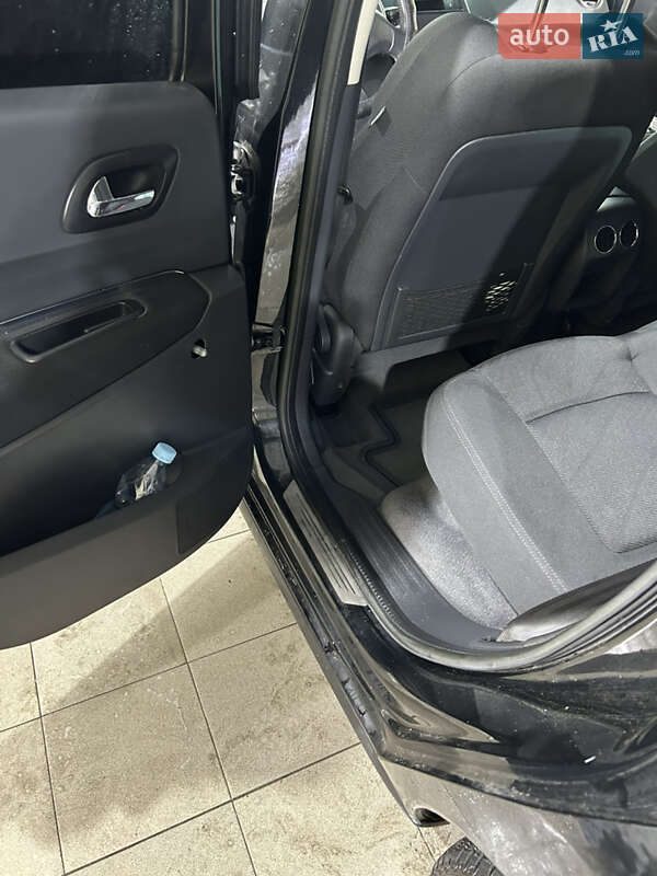 Внедорожник / Кроссовер Peugeot 3008 2011 в Киеве