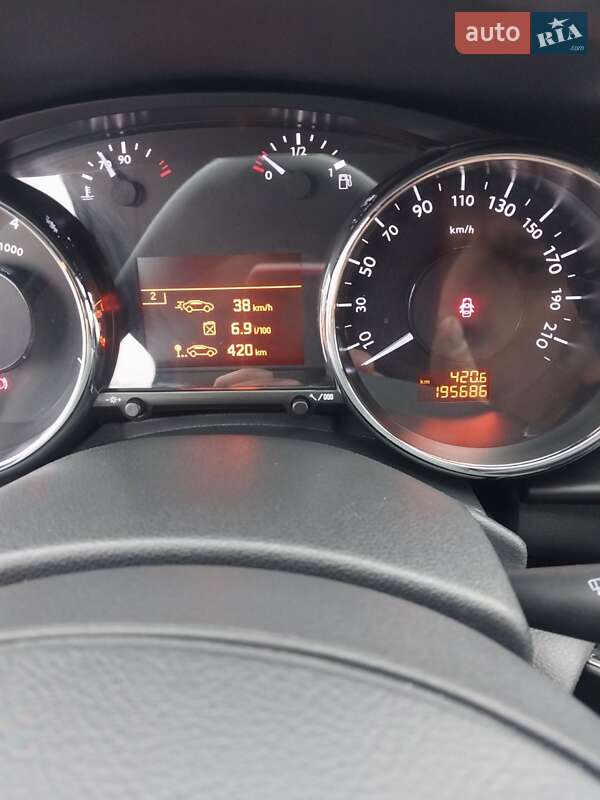 Позашляховик / Кросовер Peugeot 3008 2014 в Володимирі