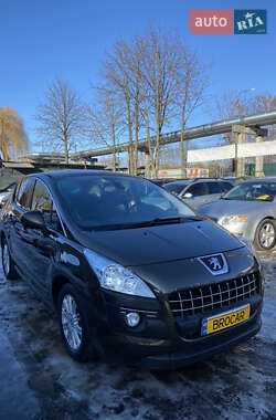 Позашляховик / Кросовер Peugeot 3008 2011 в Луцьку