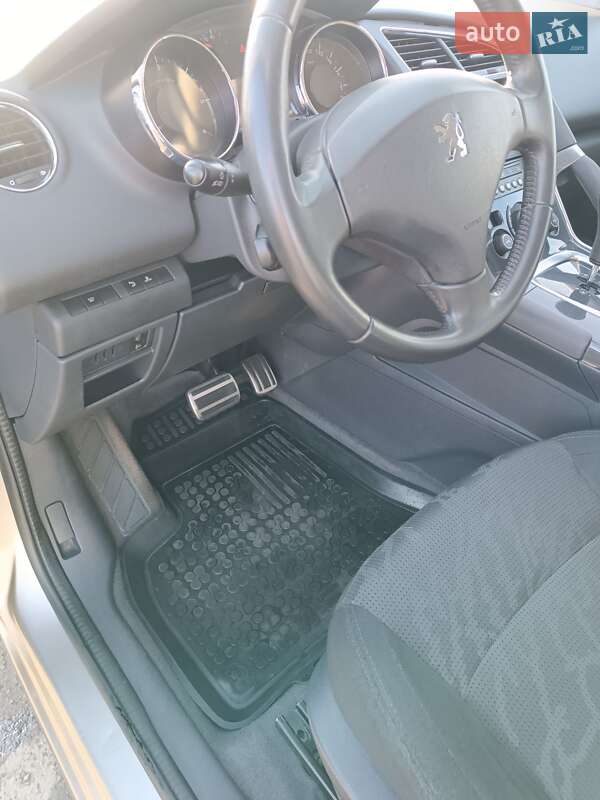 Внедорожник / Кроссовер Peugeot 3008 2011 в Калуше