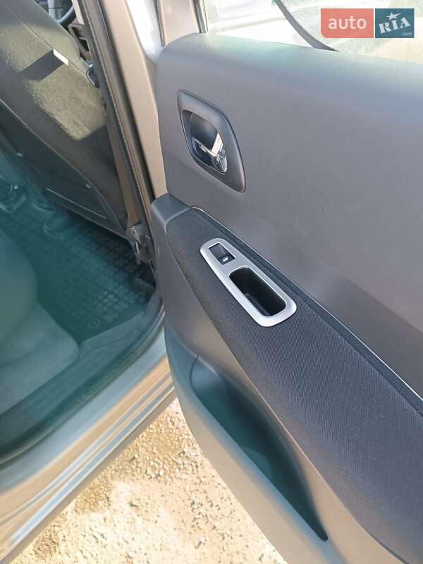 Внедорожник / Кроссовер Peugeot 3008 2011 в Калуше