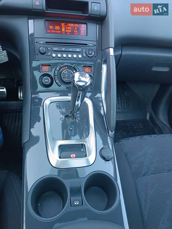 Внедорожник / Кроссовер Peugeot 3008 2011 в Калуше