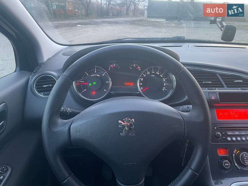 Позашляховик / Кросовер Peugeot 3008 2010 в Дрогобичі