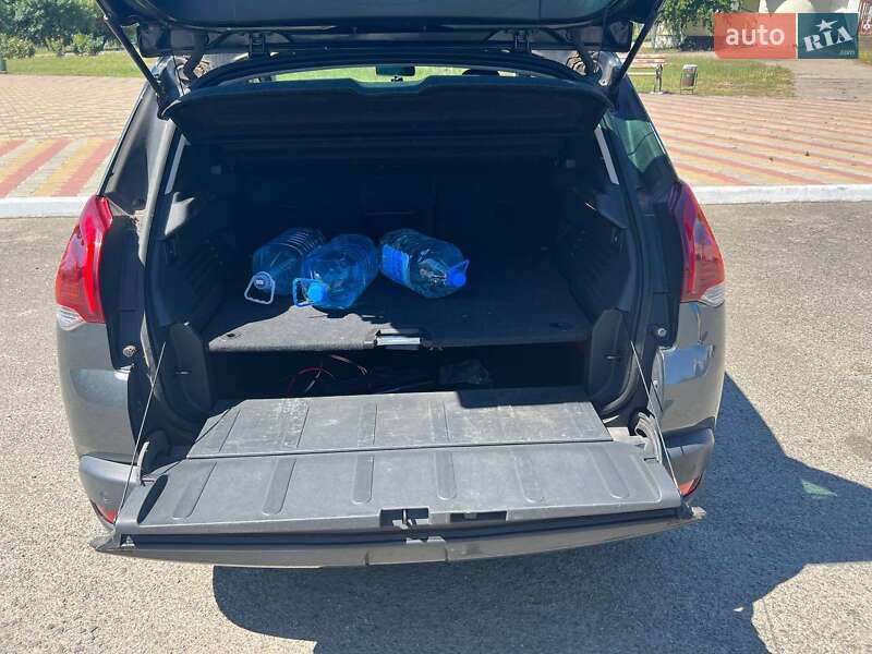 Позашляховик / Кросовер Peugeot 3008 2015 в Овідіополі