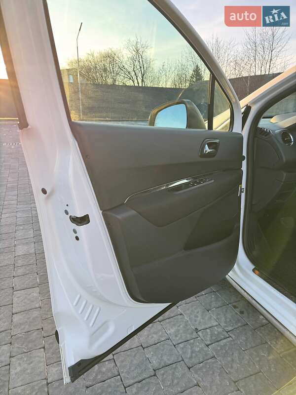 Позашляховик / Кросовер Peugeot 3008 2010 в Самборі