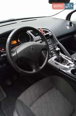 Внедорожник / Кроссовер Peugeot 3008 2009 в 