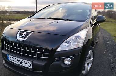 Внедорожник / Кроссовер Peugeot 3008 2010 в 