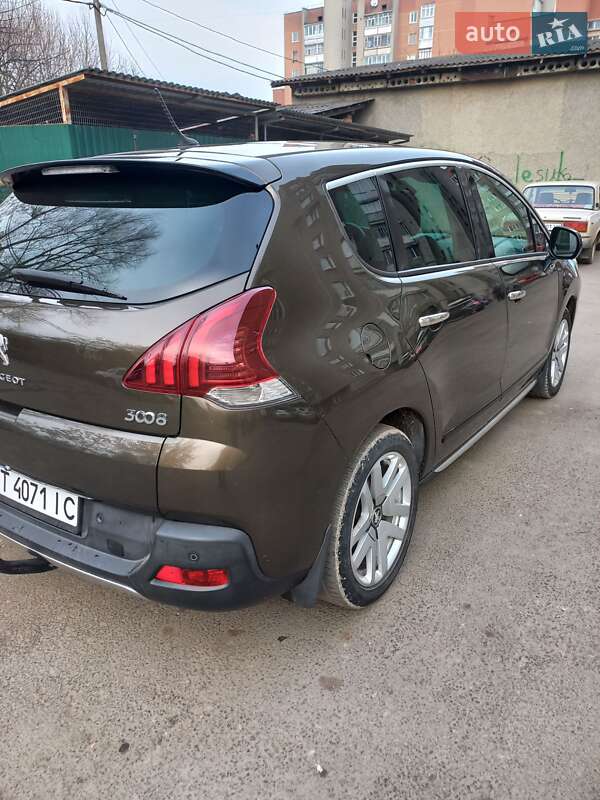 Позашляховик / Кросовер Peugeot 3008 2012 в Коломиї