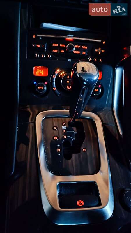 Позашляховик / Кросовер Peugeot 3008 2010 в Рокитному