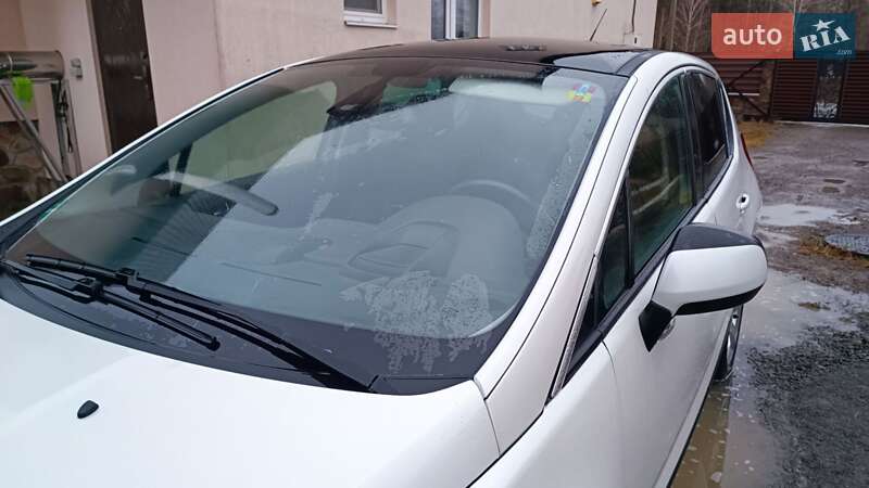 Позашляховик / Кросовер Peugeot 3008 2010 в Рокитному