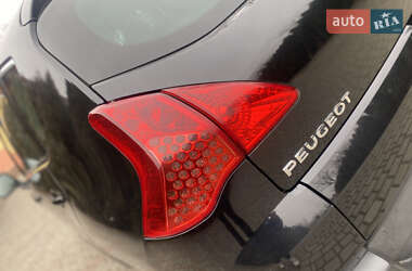 Внедорожник / Кроссовер Peugeot 3008 2011 в Самборе