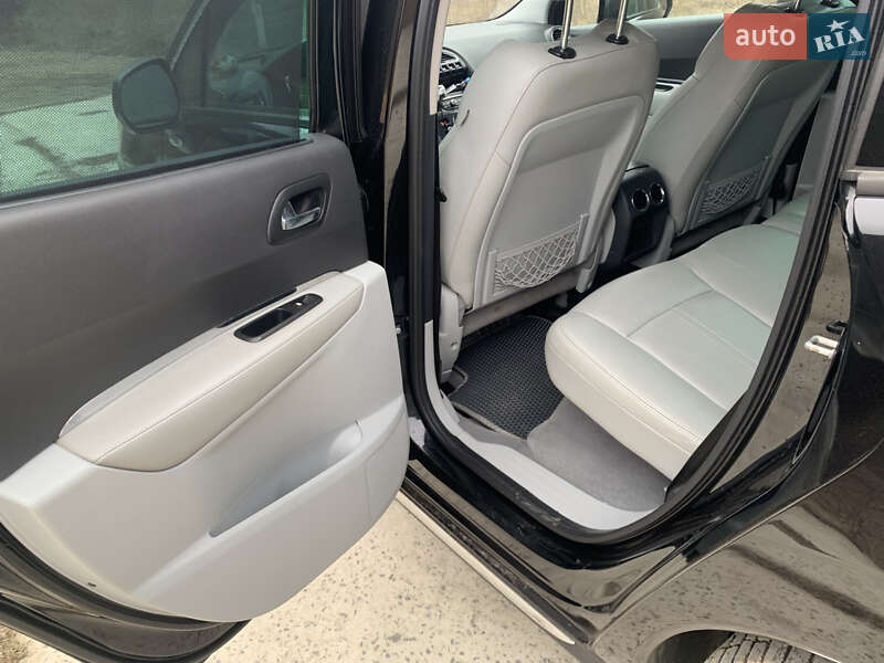 Внедорожник / Кроссовер Peugeot 3008 2010 в Сваляве