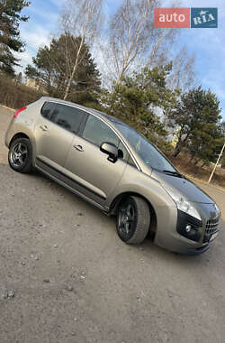 Позашляховик / Кросовер Peugeot 3008 2010 в Львові