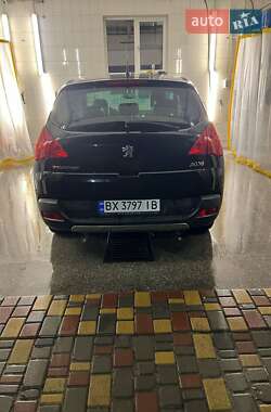 Внедорожник / Кроссовер Peugeot 3008 2009 в 