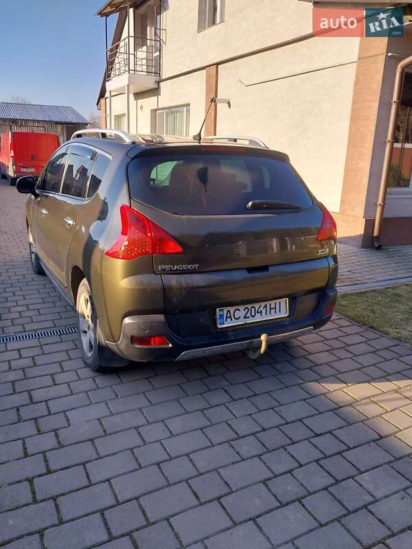 Позашляховик / Кросовер Peugeot 3008 2010 в Луцьку