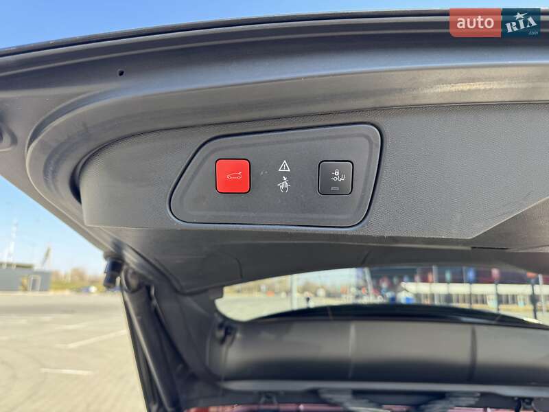 Позашляховик / Кросовер Peugeot 3008 2017 в Києві фото 28 Позашляховик / Кросовер Peugeot 3008 2017 в Києві