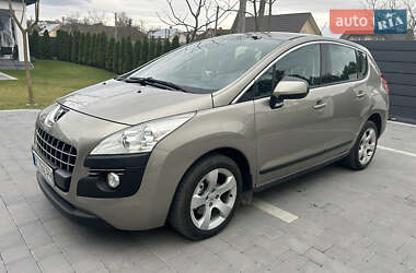 Позашляховик / Кросовер Peugeot 3008 2010 в 