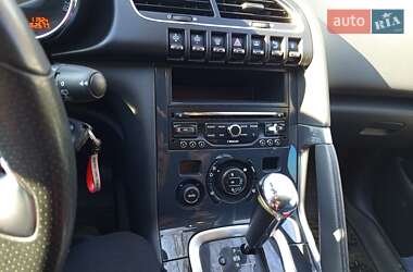 Позашляховик / Кросовер Peugeot 3008 2015 в 