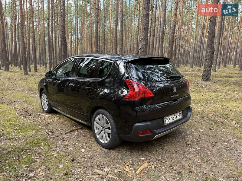 Позашляховик / Кросовер Peugeot 3008 2013 в Луцьку