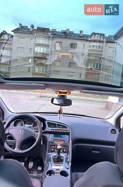 Внедорожник / Кроссовер Peugeot 3008 2009 в 