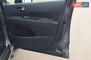 Позашляховик / Кросовер Peugeot 3008 2012 в 