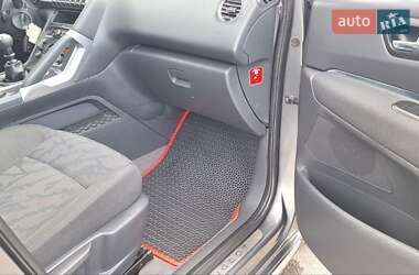 Позашляховик / Кросовер Peugeot 3008 2012 в 