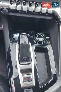 Внедорожник / Кроссовер Peugeot 3008 2019 в 