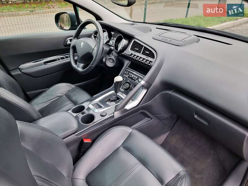 Позашляховик / Кросовер Peugeot 3008 2011 в Хмельницькому