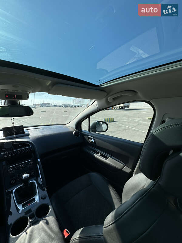 Позашляховик / Кросовер Peugeot 3008 2014 в Львові