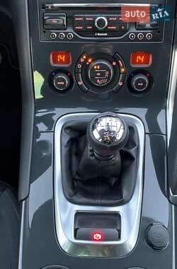 Внедорожник / Кроссовер Peugeot 3008 2015 в 
