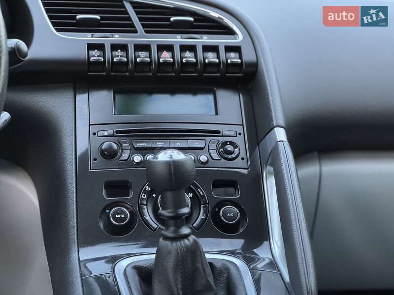 Внедорожник / Кроссовер Peugeot 3008 2010 в Староконстантинове