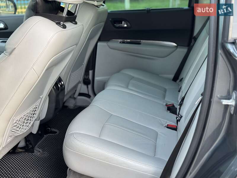 Внедорожник / Кроссовер Peugeot 3008 2010 в Староконстантинове