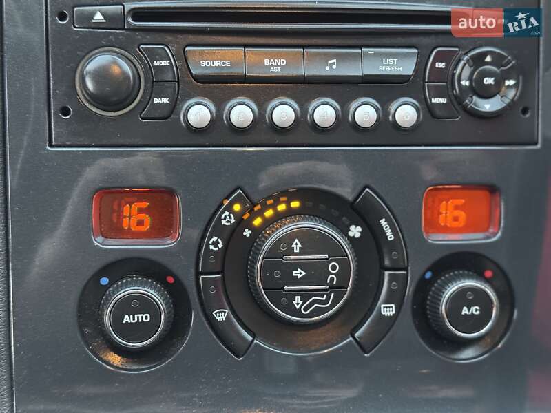 Внедорожник / Кроссовер Peugeot 3008 2010 в Староконстантинове