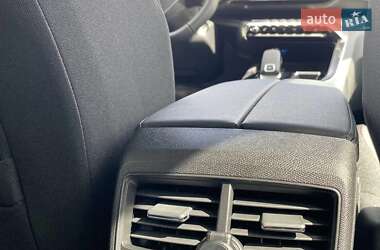 Внедорожник / Кроссовер Peugeot 3008 2021 в 