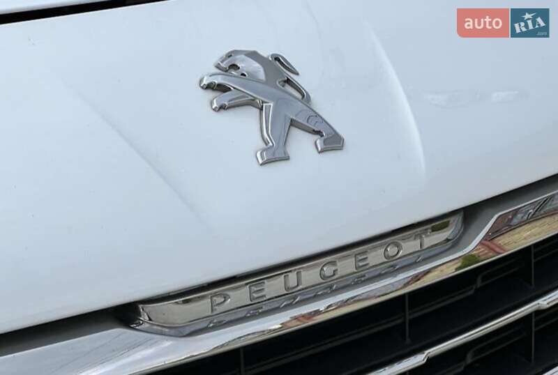 Внедорожник / Кроссовер Peugeot 3008 2015 в Ровно