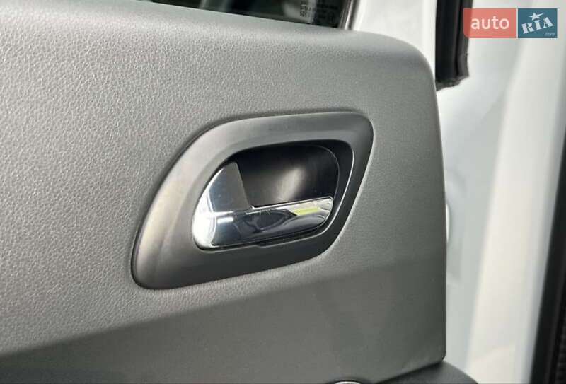 Внедорожник / Кроссовер Peugeot 3008 2015 в Ровно