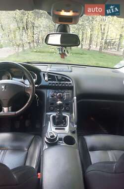 Внедорожник / Кроссовер Peugeot 3008 2010 в 