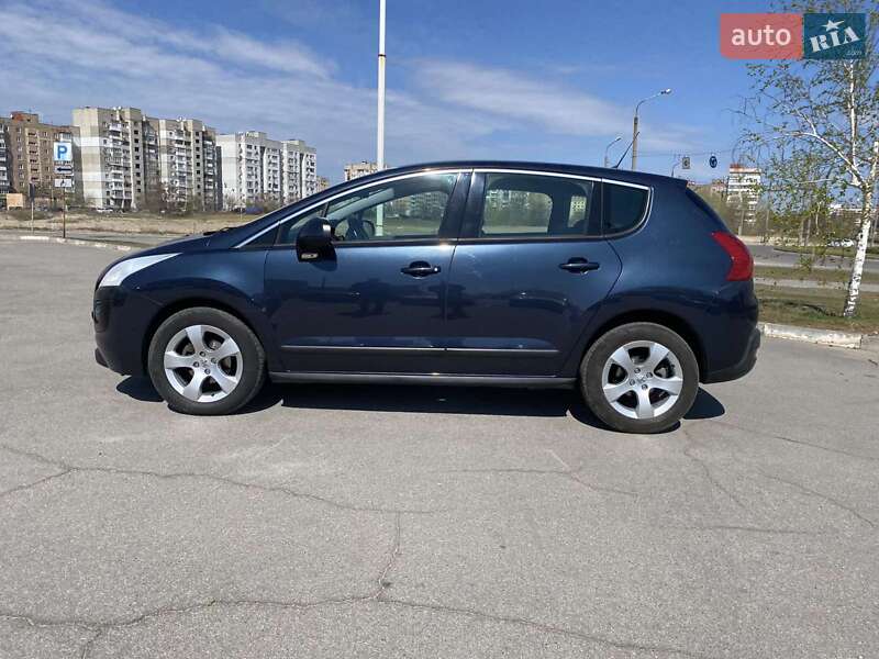 Позашляховик / Кросовер Peugeot 3008 2013 в Запоріжжі
