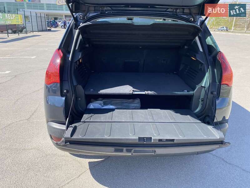 Позашляховик / Кросовер Peugeot 3008 2013 в Запоріжжі