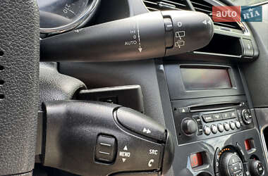 Внедорожник / Кроссовер Peugeot 3008 2013 в 
