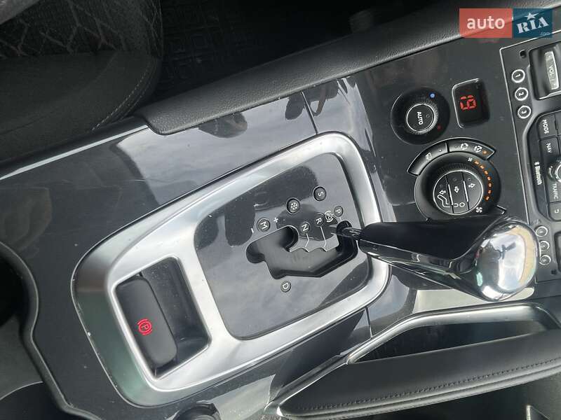 Позашляховик / Кросовер Peugeot 3008 2016 в Рівному